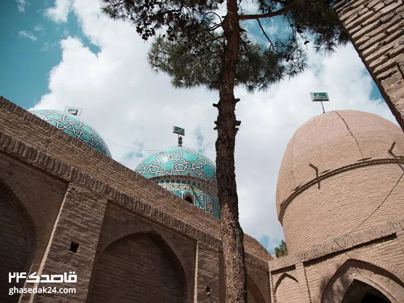 گنبد مشتاقیه کرمان (سه گنبدان)
