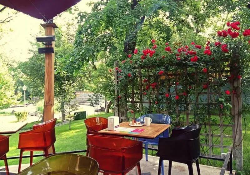 پارک عشاق از جاهای دیدنی ارمنستان
