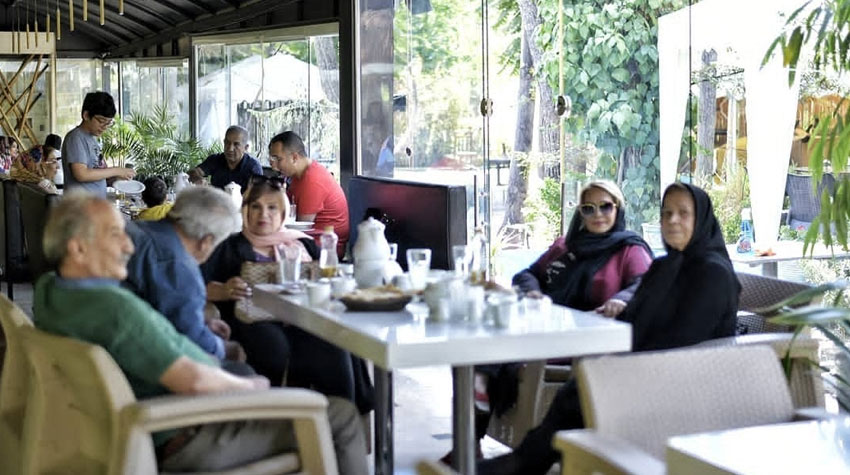 کافه قصر موج تهران