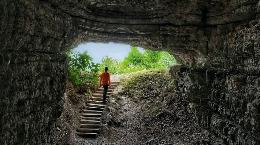غار باستانی هوتو
