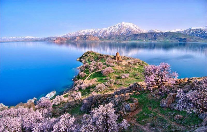 جاهای دیدنی ارمنستان در بهار