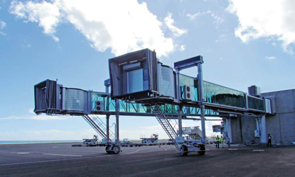 پل های اتصال به هواپیما؛ از صندلی فرودگاه تا صندلی هواپیما