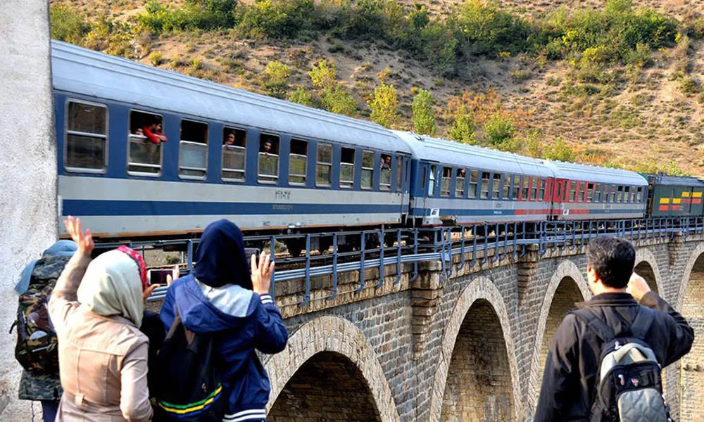 سفر با قطار گردشگری گیلان